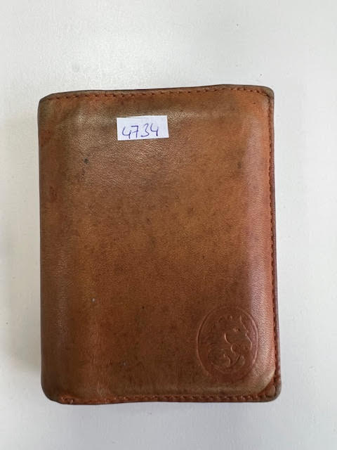 4734