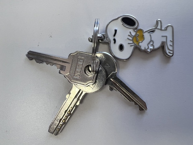 7899