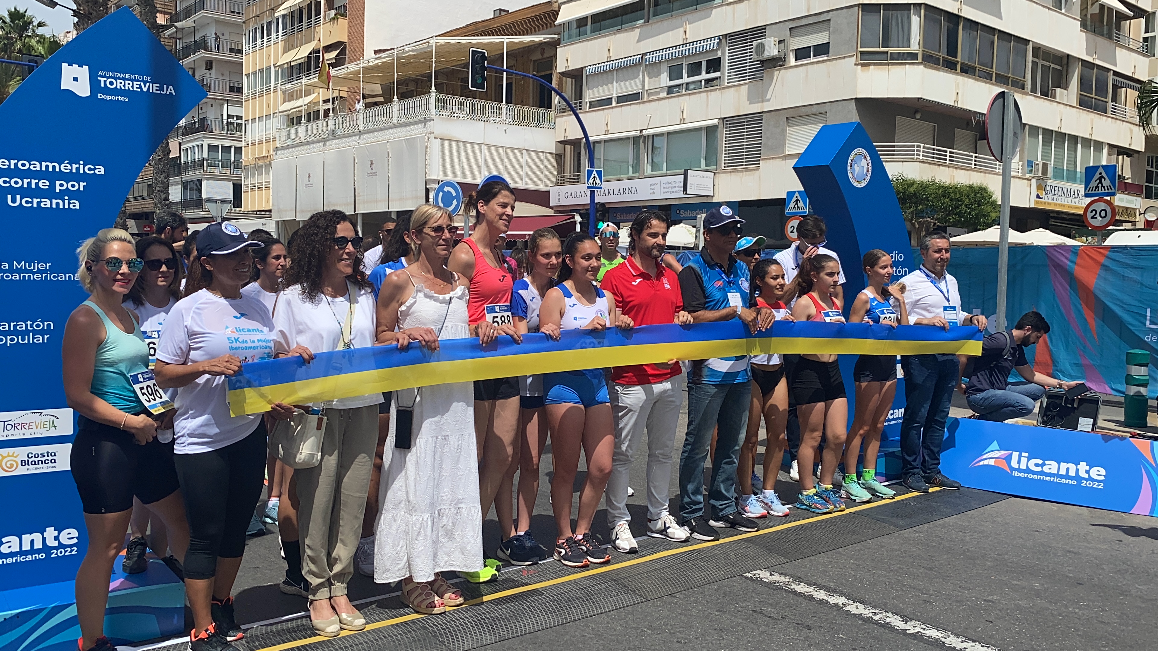 Cerca de 500 deportistas participan en la Meria Maratón Iberoamericana de  Torrevieja y en la carrera de la Mujer 5k | Ayuntamiento de Torrevieja