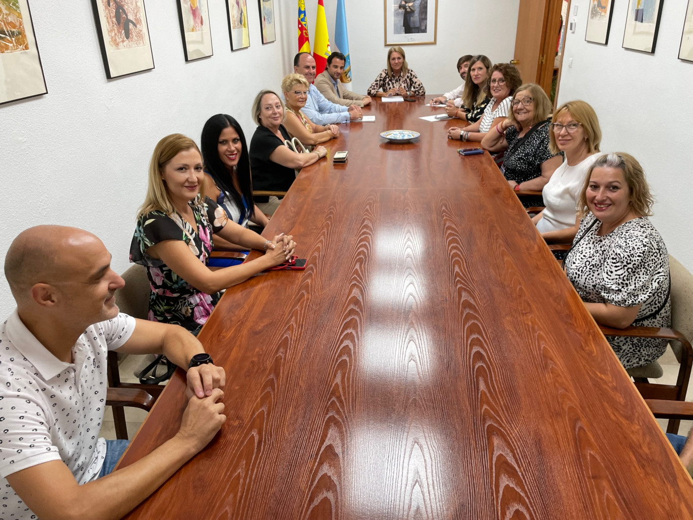 Visita_consellera_servicios_sociales_torrevieja