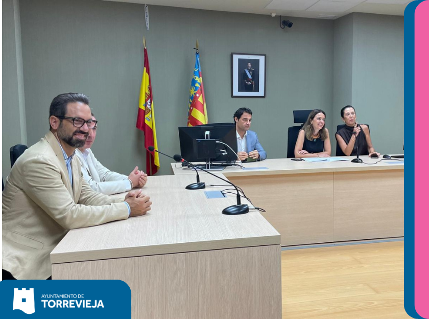 Nuria Martínez visita el Palacio de Justicia de Torrevieja, cuyos sistema de climatización, ventilación e iluminación acaban de ser renovados