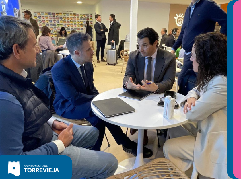TORREVIEJA IMPULSA LA AMPLIACIÓN DE SU PLANTA HOTELERA TRAS MANTENER REUNIONES ESTRATÉGICAS EN FITUR