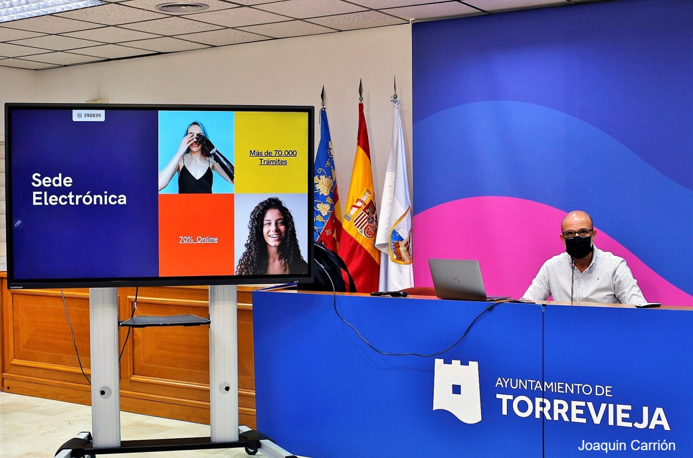 Rueda de prensa del concejal de Innovación Ricardo Recuero presentando la nueva página web