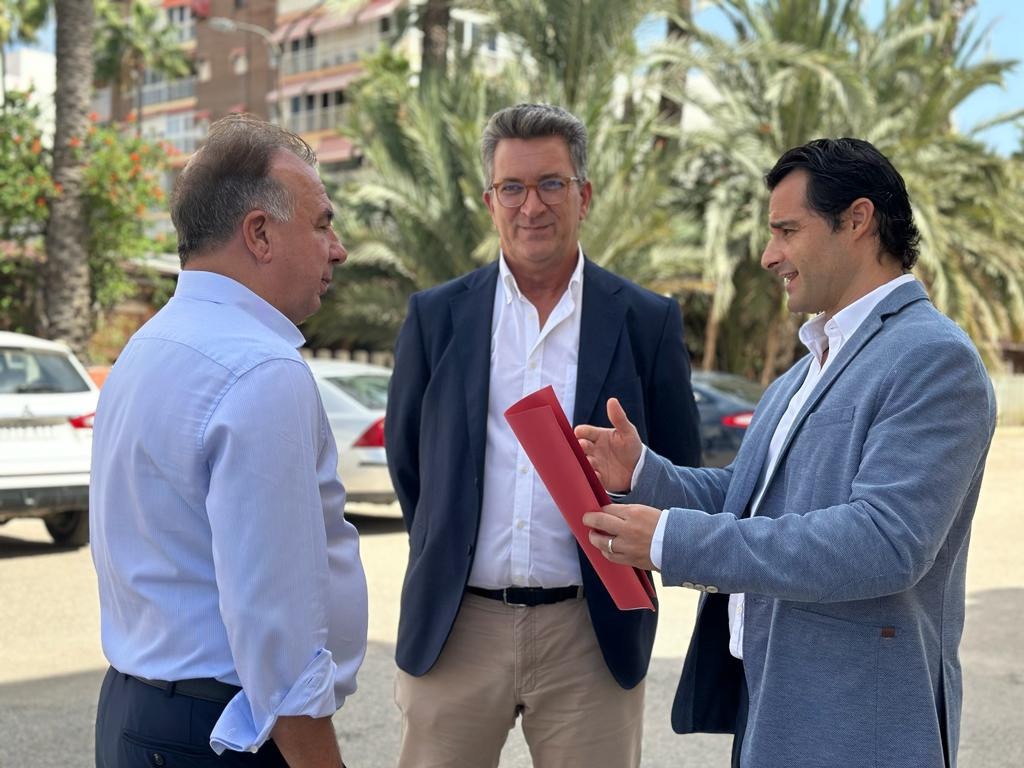 PRIMERA VISITA DEL NUEVO DIRECTOR GENERAL DE PUERTOS DE LA GENERALITAT A TORREVIEJA 1